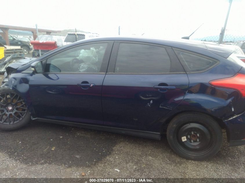 2016 FORD FOCUS SE - 1FADP3K28GL255992