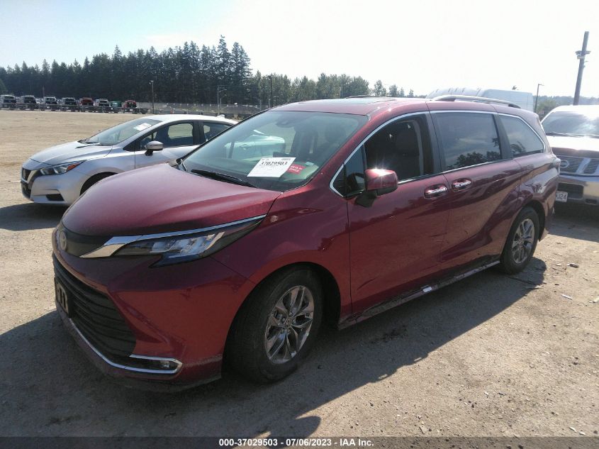 2023 TOYOTA SIENNA XLE - 5TDYRKEC6PS157952