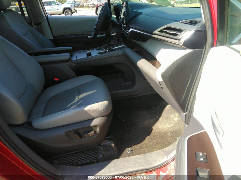 2023 TOYOTA SIENNA XLE - 5TDYRKEC6PS157952