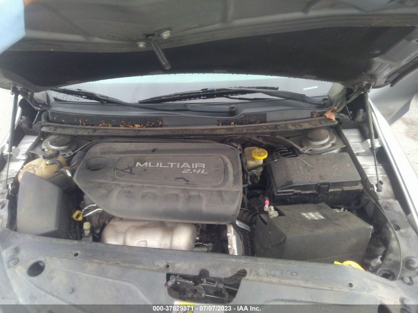 2015 CHRYSLER 200 C - 1C3CCCCB2FN747103