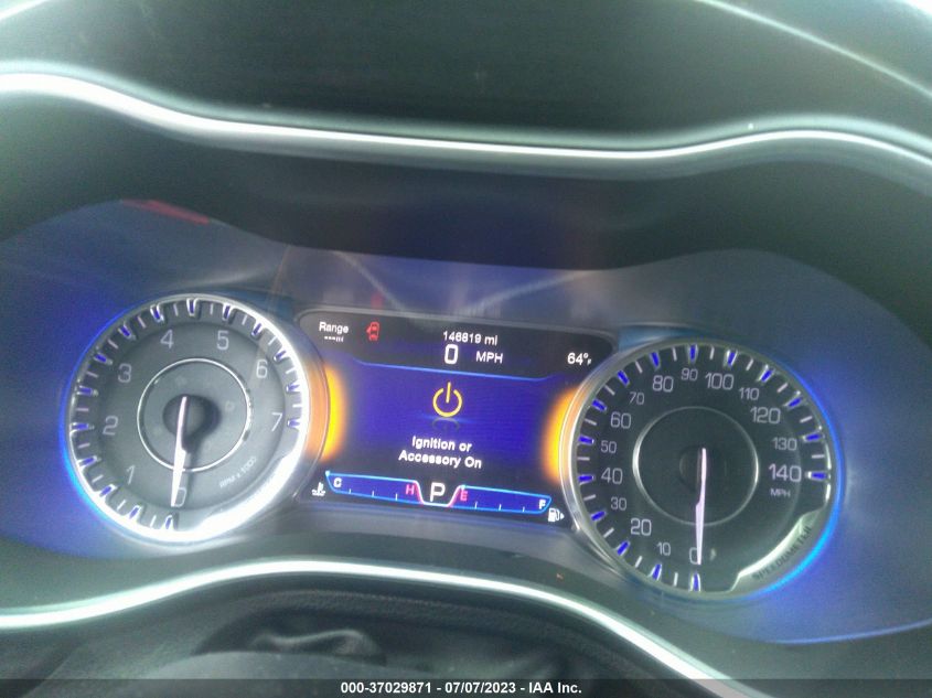 2015 CHRYSLER 200 C - 1C3CCCCB2FN747103