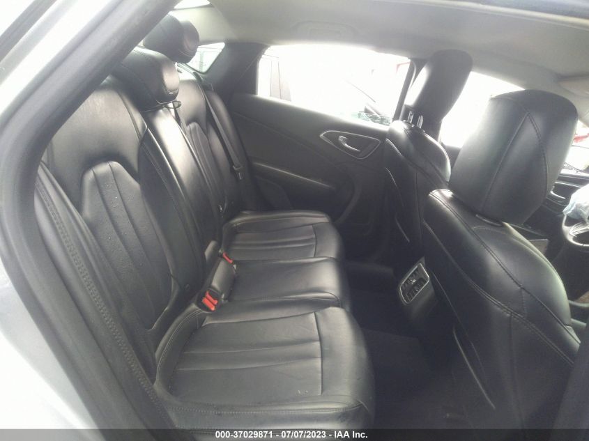 2015 CHRYSLER 200 C - 1C3CCCCB2FN747103