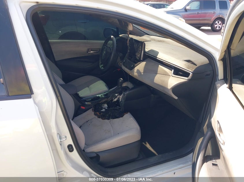 VIN JTDEPMAE7MJ136631 2021 TOYOTA COROLLA LE