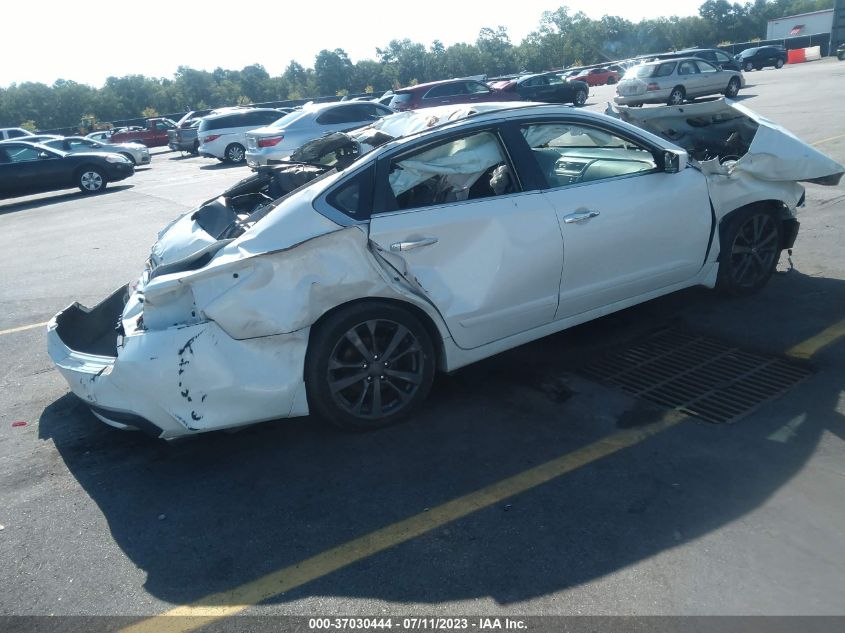 2016 NISSAN ALTIMA 2.5 SR - 1N4AL3AP1GC197929