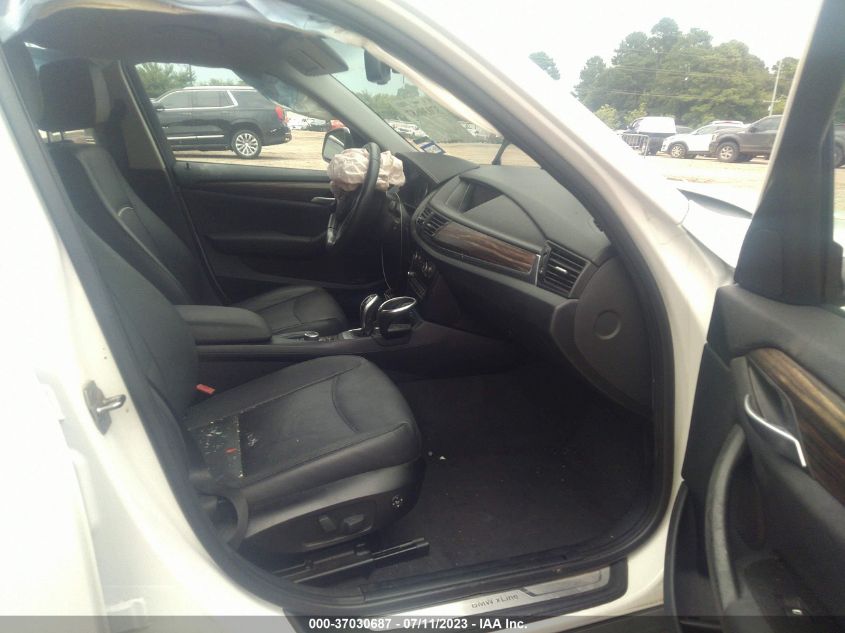 2015 BMW X1 SDRIVE28I - WBAVM1C52FV318959