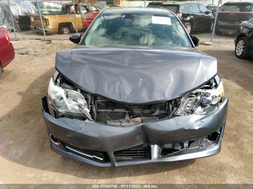 2014 TOYOTA CAMRY HYBRID LE/XLE/SE LIMITED EDITION - 4T1BD1FK4EU124070