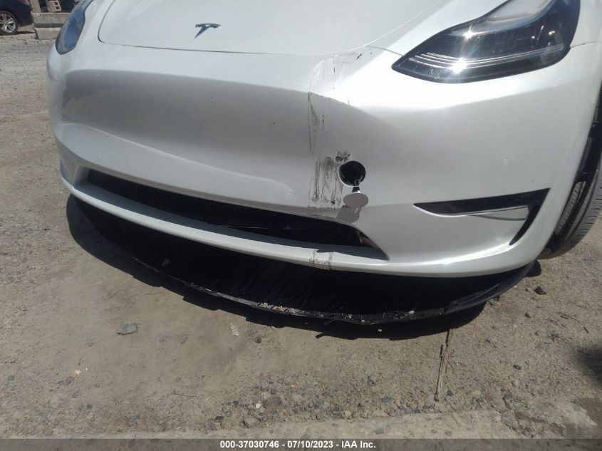 2020 TESLA MODEL Y LONG RANGE - 5YJYGDEE1LF049711