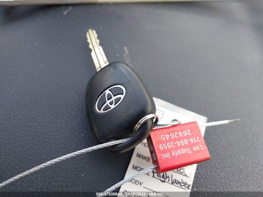 2018 TOYOTA HIGHLANDER LE - 5TDZZRFH9JS247658