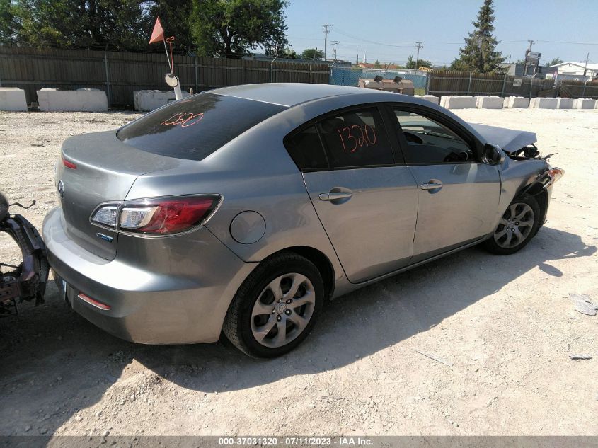 2013 MAZDA MAZDA3 I SPORT - JM1BL1U79D1845619