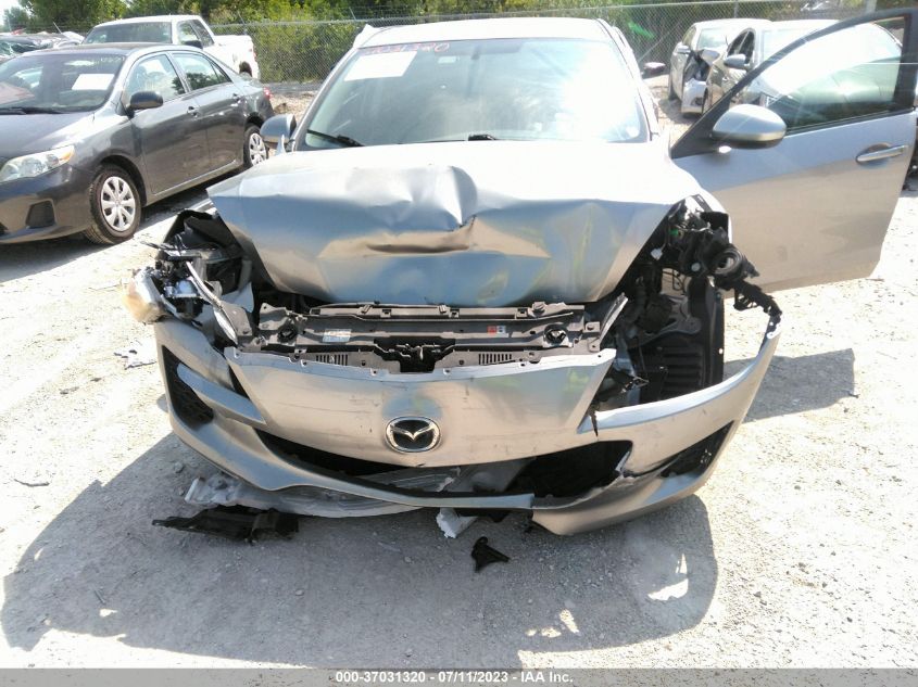 2013 MAZDA MAZDA3 I SPORT - JM1BL1U79D1845619