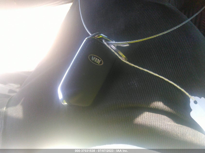 VIN KNAE15LA2L6073907 2020 KIA STINGER