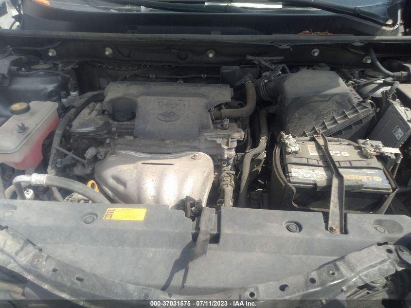 2015 TOYOTA RAV4 XLE - 2T3WFREV2FW132358