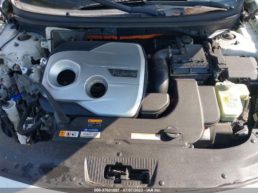 2016 HYUNDAI SONATA HYBRID LIMITED - KMHE34L19GA017548