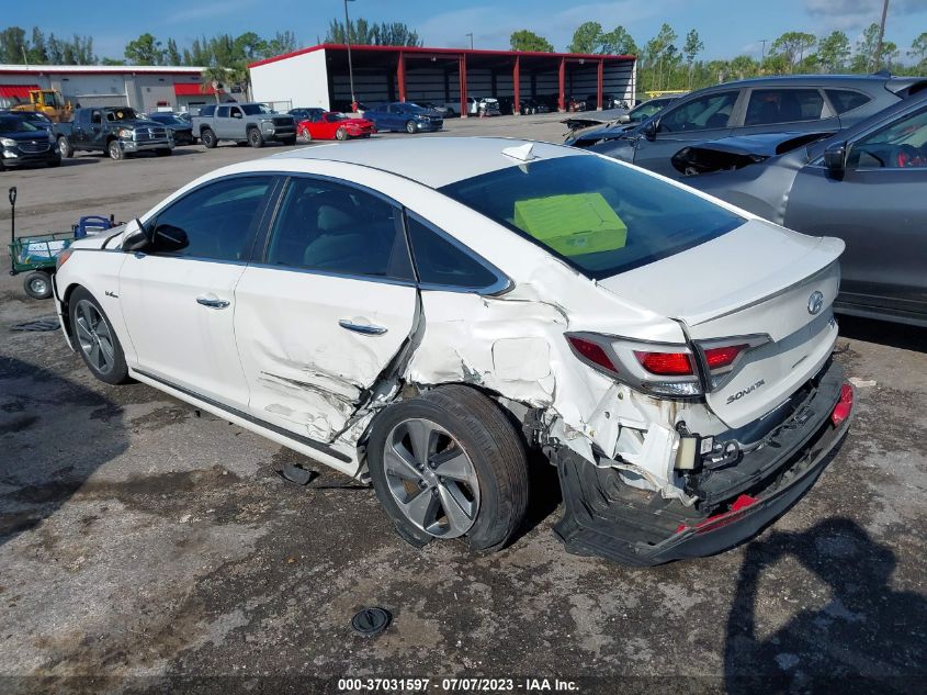 2016 HYUNDAI SONATA HYBRID LIMITED - KMHE34L19GA017548