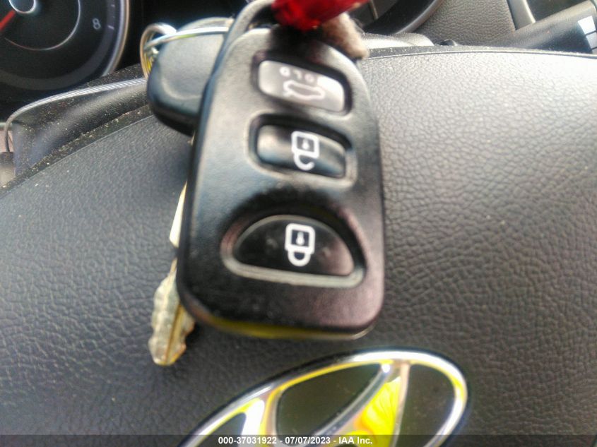 2015 HYUNDAI ELANTRA SE - 5NPDH4AE9FH611684