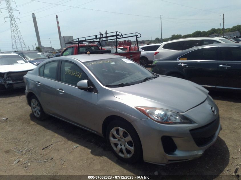 2013 MAZDA MAZDA3 I SPORT - JM1BL1U78D1830321