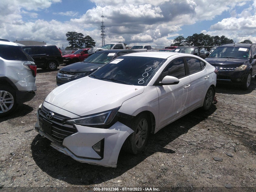 VIN 5NPD84LF4KH423008 2019 HYUNDAI ELANTRA SEL
