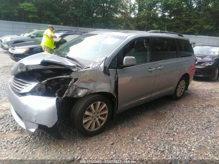 5TDDZ3DC7HS175870 2017 TOYOTA SIENNA, photo no. 2