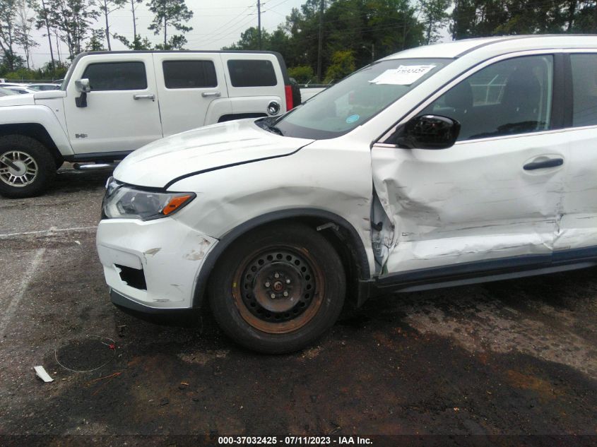 2017 NISSAN ROGUE S - KNMAT2MT4HP502587