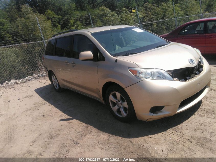 2014 TOYOTA SIENNA LE - 5TDKK3DC2ES448902