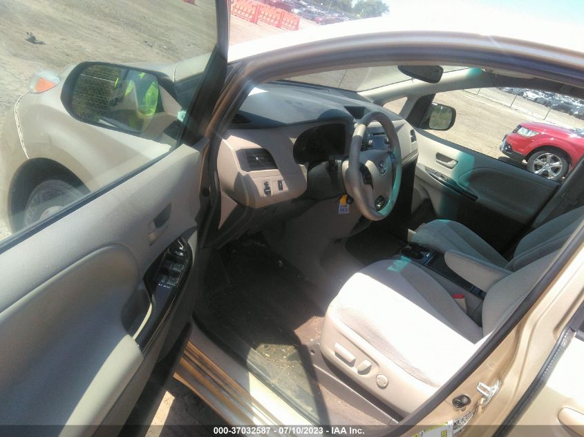 2014 TOYOTA SIENNA LE - 5TDKK3DC2ES448902