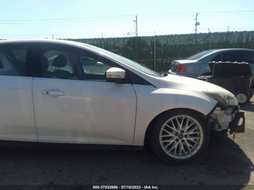 2014 FORD FOCUS TITANIUM - 1FADP3J20EL122142