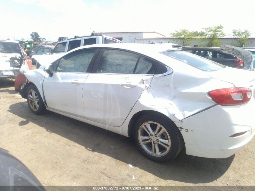2018 CHEVROLET CRUZE LT - 1G1BE5SM8J7105846
