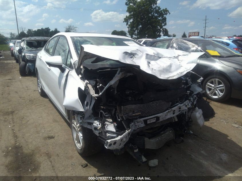 2018 CHEVROLET CRUZE LT - 1G1BE5SM8J7105846