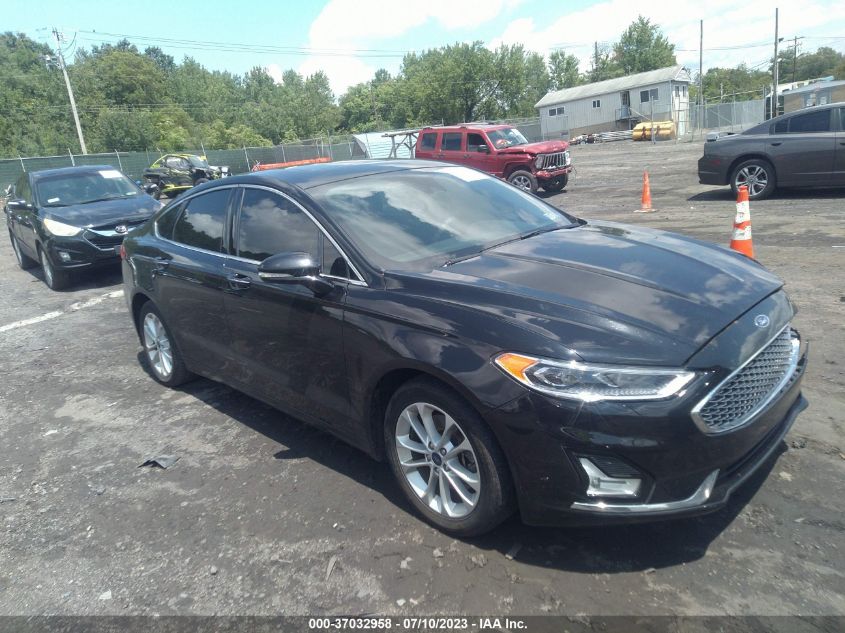 2019 FORD FUSION ENERGI TITANIUM - 3FA6P0SU7KR228463