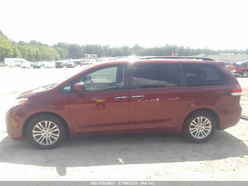 2013 TOYOTA SIENNA XLE AAS/XLE/LTD - 5TDYK3DCXDS284002