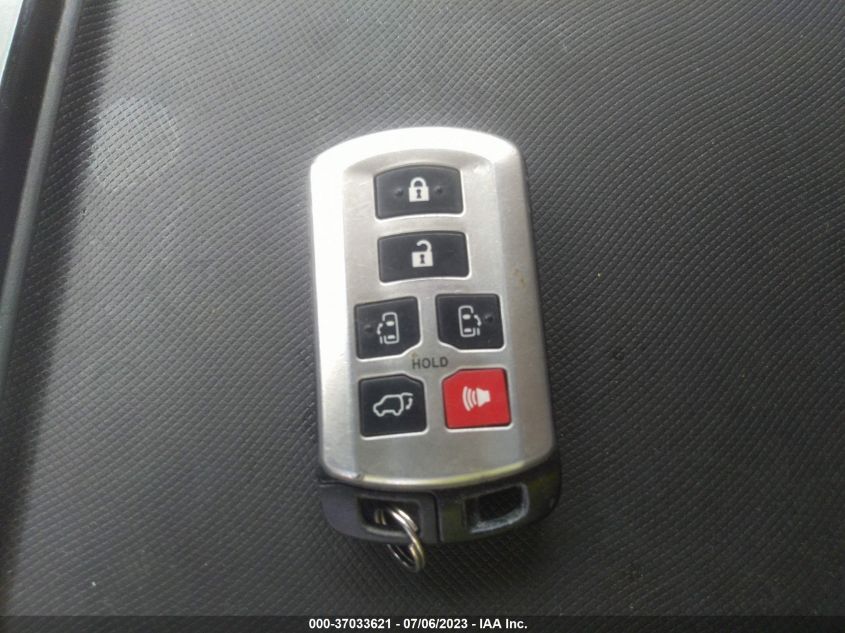 2013 TOYOTA SIENNA XLE AAS/XLE/LTD - 5TDYK3DCXDS284002