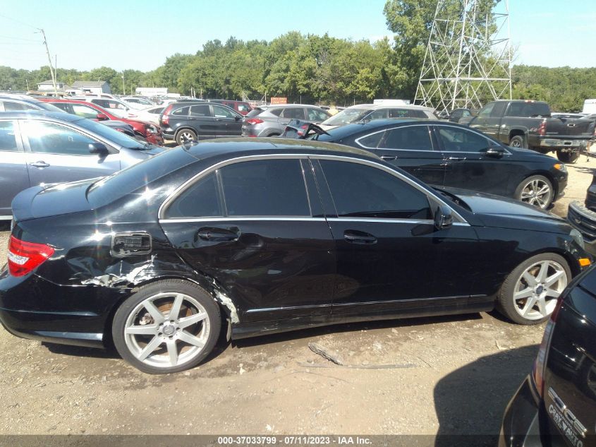 2013 MERCEDES-BENZ C-CLASS C 300 - WDDGF8AB8DR246930