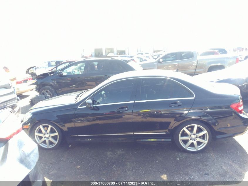 2013 MERCEDES-BENZ C-CLASS C 300 - WDDGF8AB8DR246930
