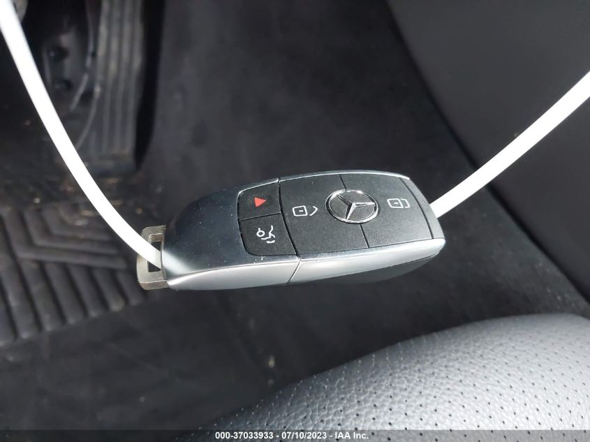 2019 MERCEDES-BENZ C-CLASS C 300 - 55SWF8DB2KU320166