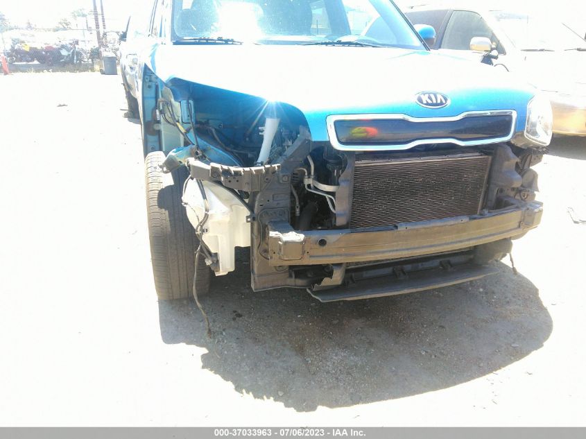2015 KIA SOUL + - KNDJP3A50F7150668