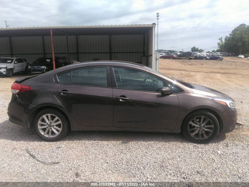 2017 KIA FORTE LX - 3KPFL4A71HE012679