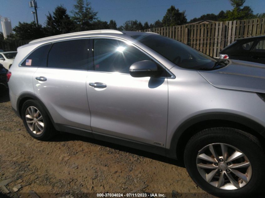 2017 KIA SORENTO LX - 5XYPGDA33HG288077