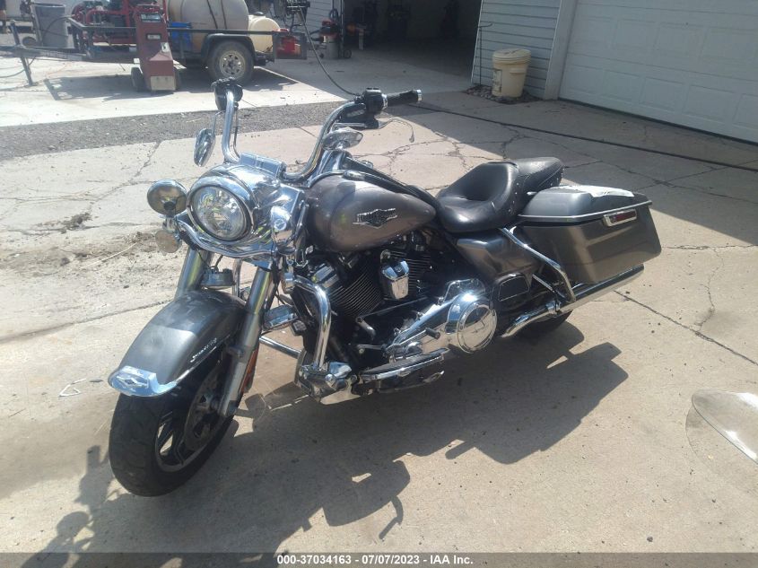 2017 HARLEY-DAVIDSON FLHR ROAD KING - 1HD1FBC1XHB639486