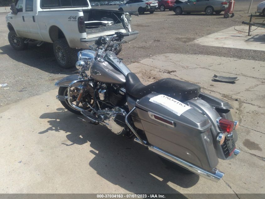 2017 HARLEY-DAVIDSON FLHR ROAD KING - 1HD1FBC1XHB639486