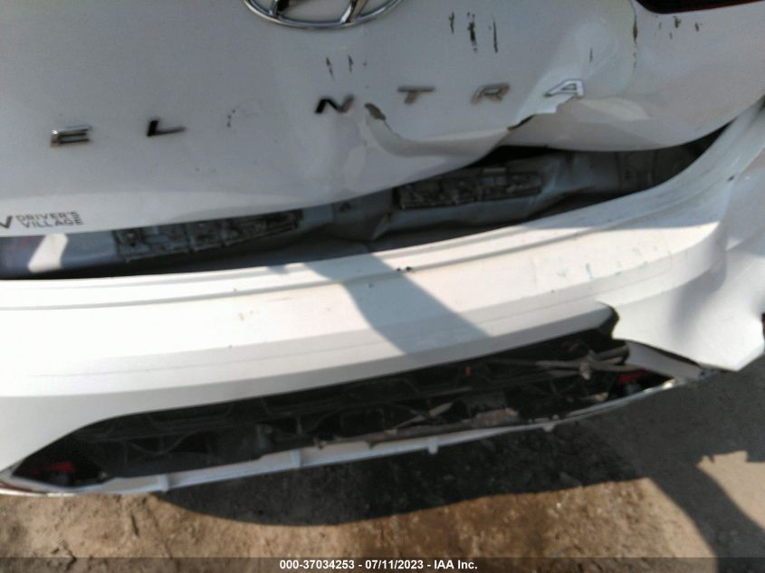 2019 HYUNDAI ELANTRA SE - 5NPD74LF8KH436752