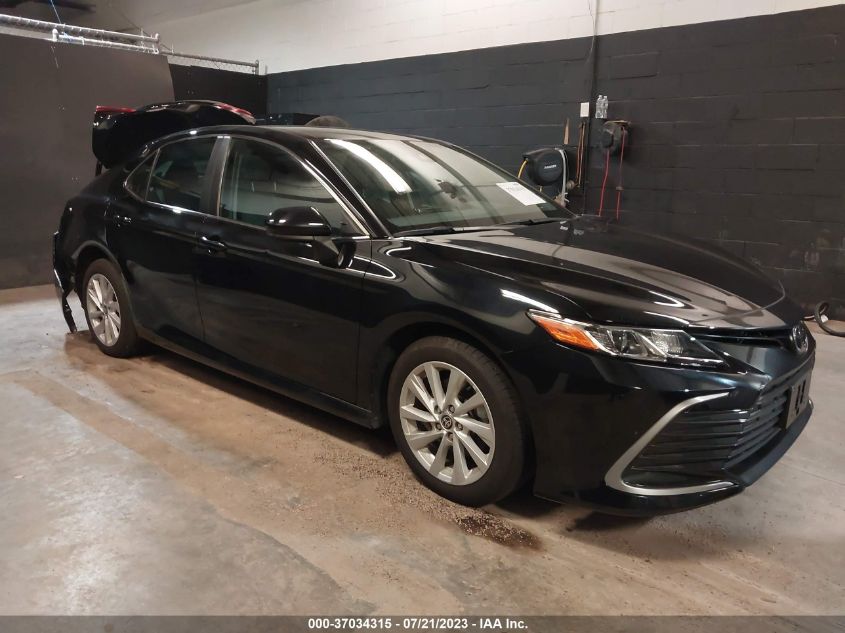 2021 TOYOTA CAMRY LE - 4T1C11BK5MU040180