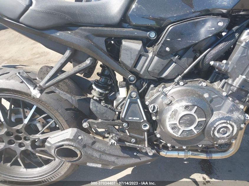 2022 HONDA CB1000 RA JH2SC8017NK400261