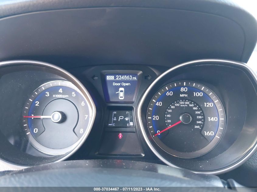 2013 HYUNDAI ELANTRA GT W/BLUE INT - KMHD35LE6DU048321