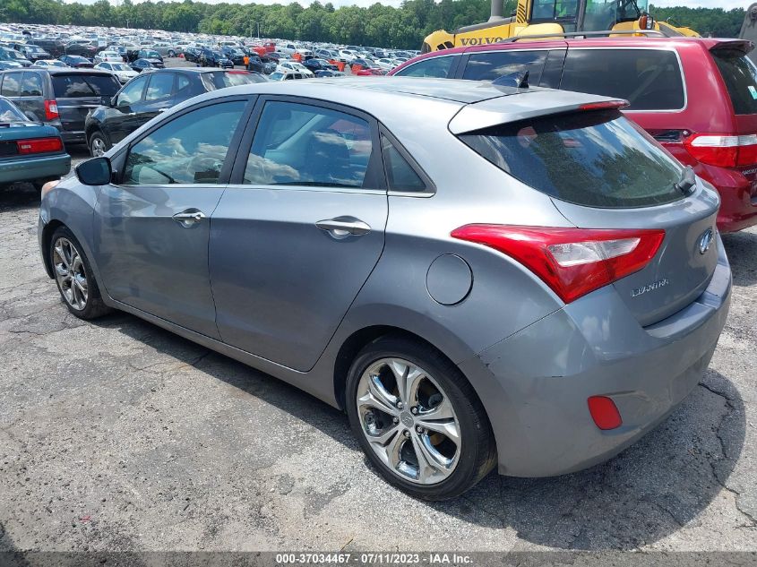2013 HYUNDAI ELANTRA GT W/BLUE INT - KMHD35LE6DU048321