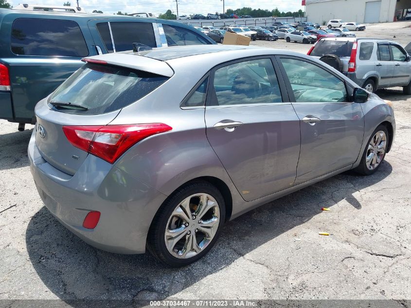 2013 HYUNDAI ELANTRA GT W/BLUE INT - KMHD35LE6DU048321