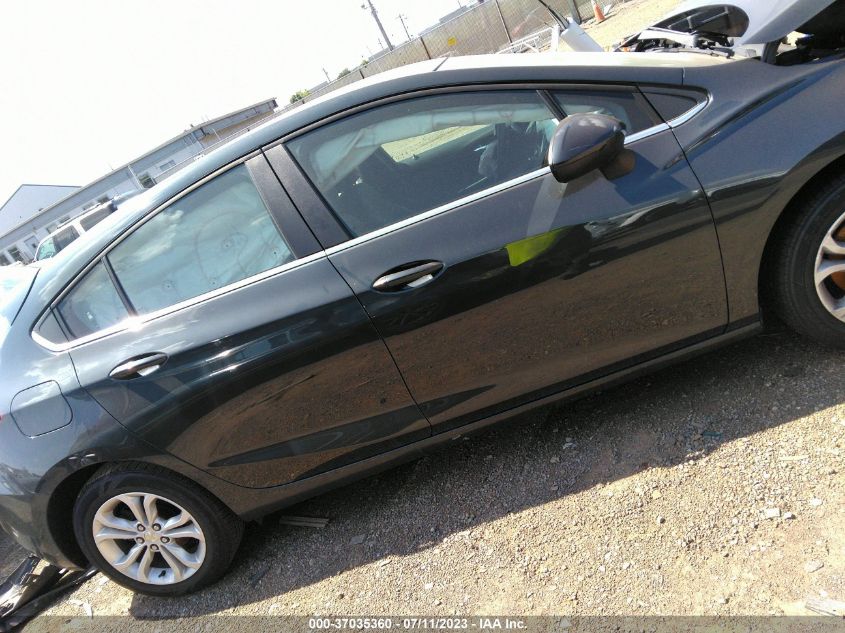 2019 CHEVROLET CRUZE LT - 3G1BE6SM8KS567526