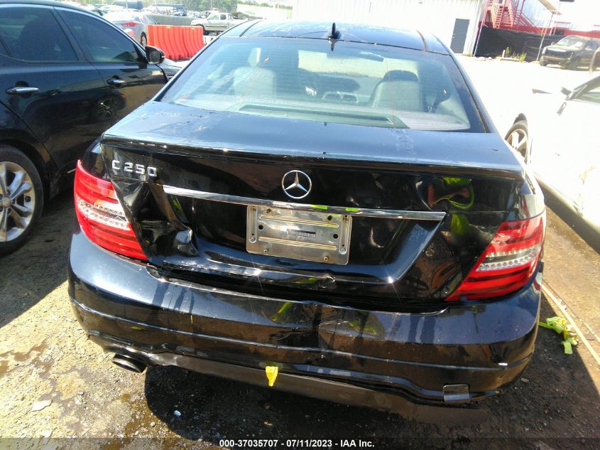 2013 MERCEDES-BENZ C-CLASS C 250 - WDDGJ4HB0DF963465