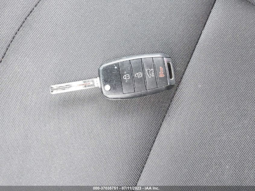 2015 KIA SOUL + - KNDJP3A59F7183197