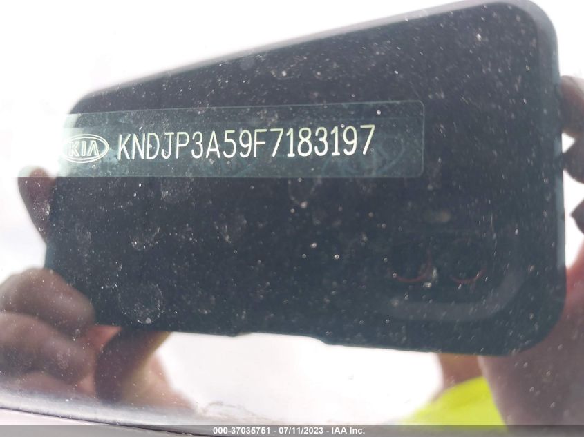 2015 KIA SOUL + - KNDJP3A59F7183197