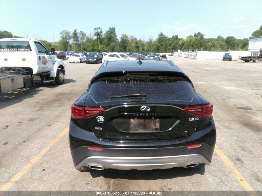 2018 INFINITI QX30 LUXURY SJKCH5CR9JA056718